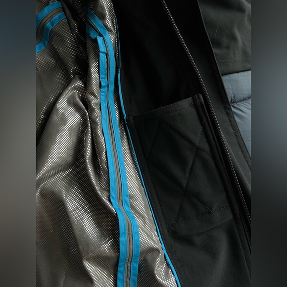 Columbia Omni heat peacoat women’s small. Very lightly used - Picture 3 of 5